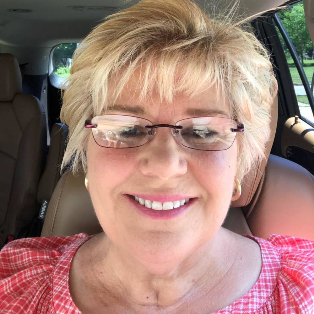 Meet your Posher, Deborah